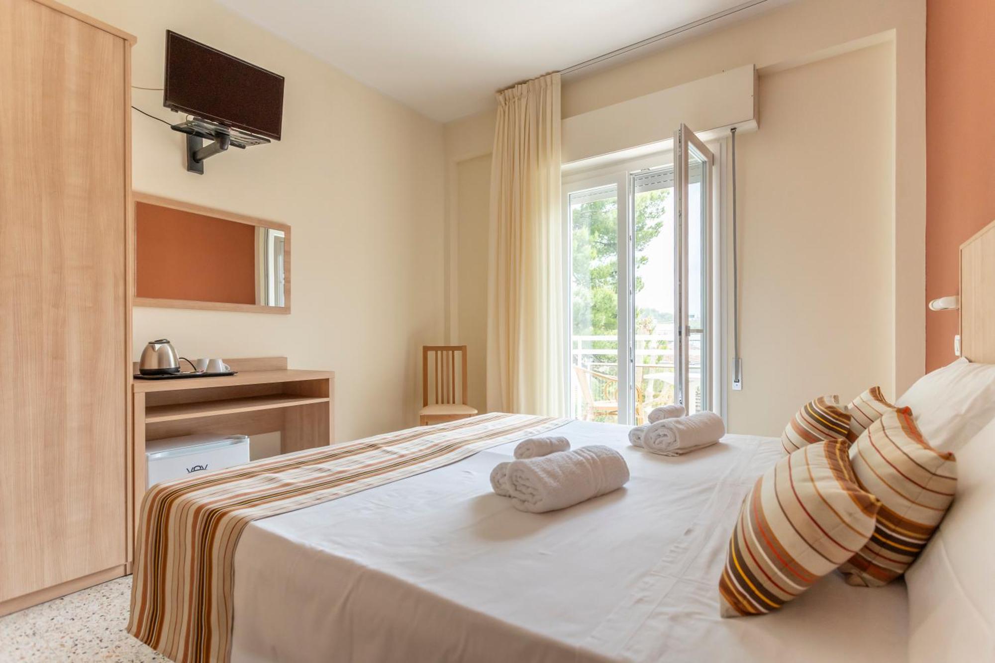 Hotel Cormoran Riccione Eksteriør billede