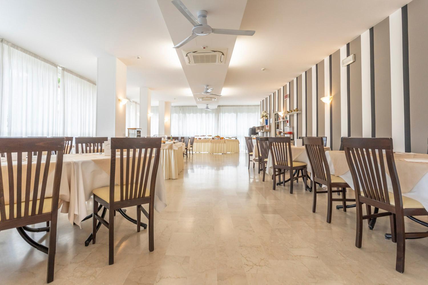Hotel Cormoran Riccione Eksteriør billede